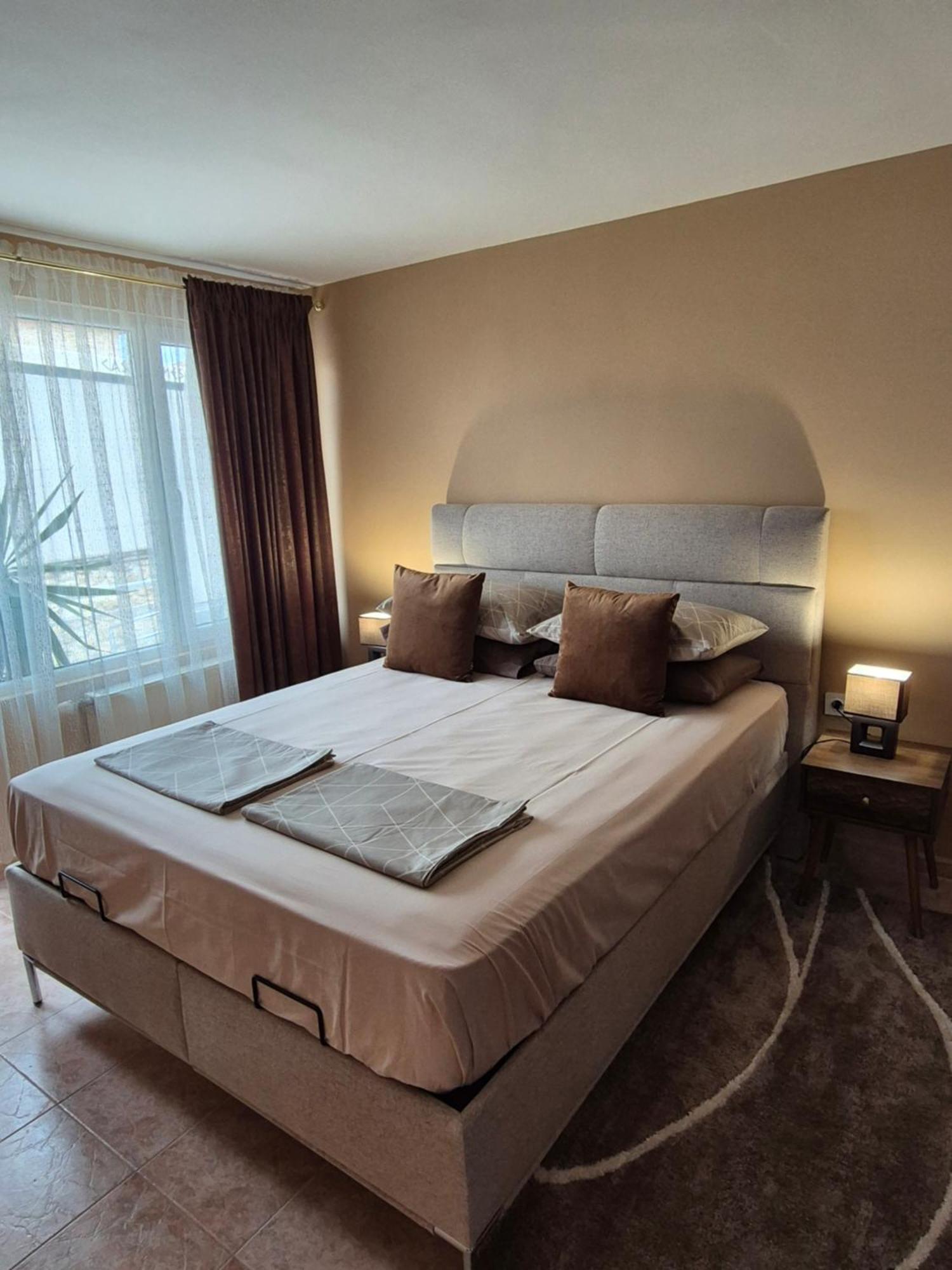 The White House Hotel Nesebar Exterior photo