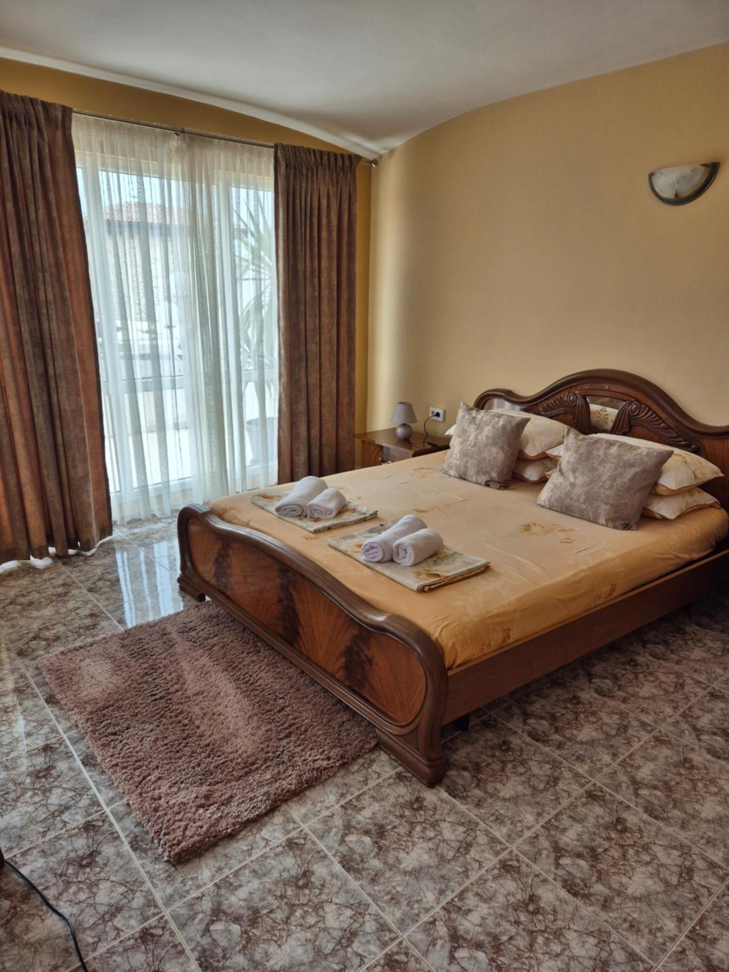 The White House Hotel Nesebar Exterior photo